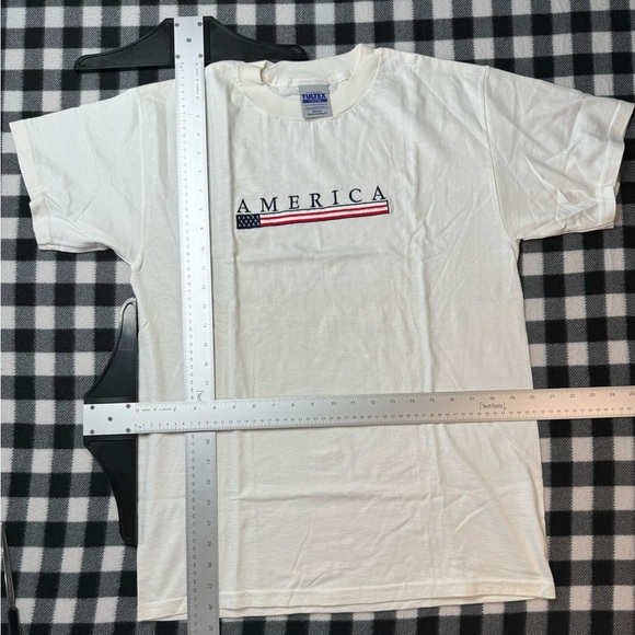 Vtg America with flag tshirt on tulex tag medium - Picture 3 of 3
